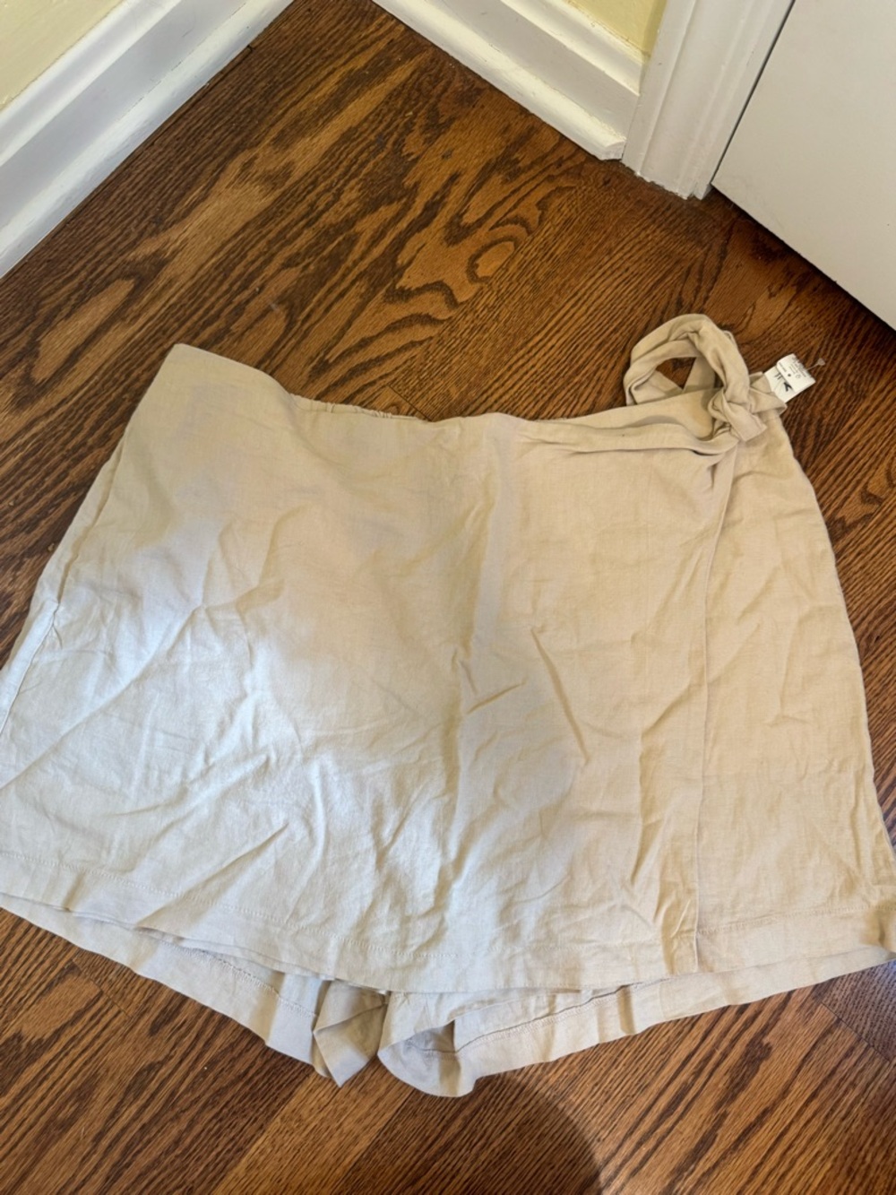 Old Navy Beige Women's Tie-Waist Linen Blend Skort
